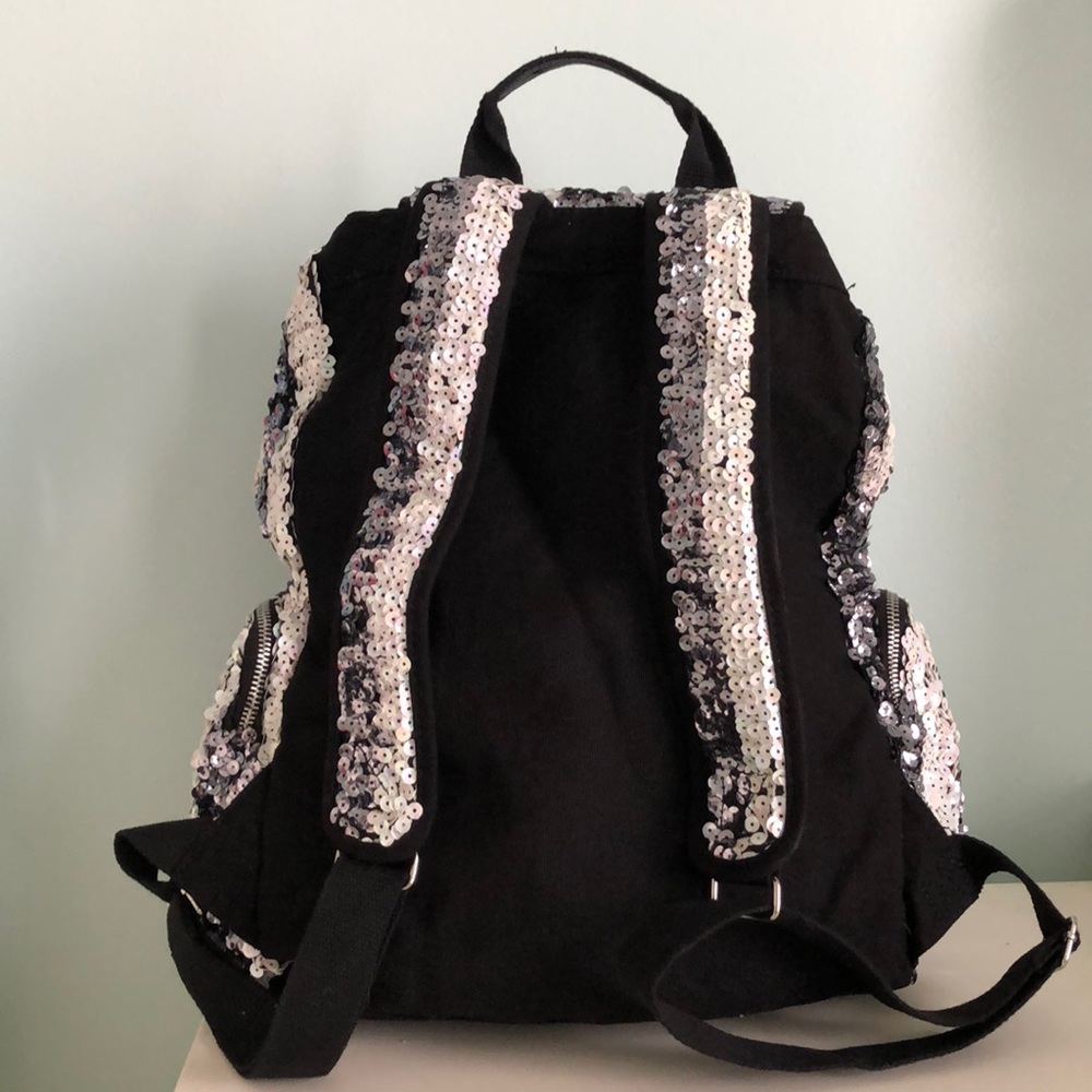 ❗️SOLD ❗️NWOT Victoria’s Secret Sequins Backpack - Picture 3 of 8